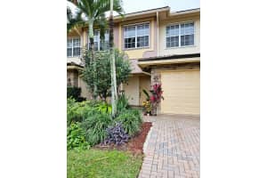 500 SE Bloxham Way, Stuart, FL 34997 Sold 12/28/23