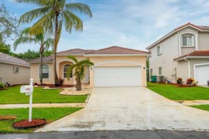 2585 SE 4th Place, Homestead, FL 33033 Sold 03/29/24