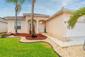 2585 SE 4th Place, Homestead, FL 33033 Sold 03/29/24