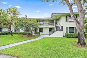 301 Sabal Ridge Circle C, Palm Beach Gardens, FL 33418 Sold 02/20/24