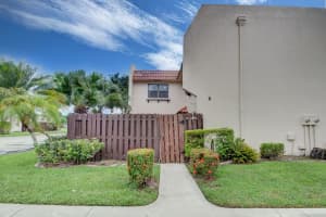 6351 Seven Springs Boulevard B, Greenacres, FL 33463 Sold 12/08/23