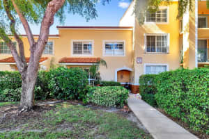 127 Yacht Club Way 103, Hypoluxo, FL 33462 Sold 02/12/24