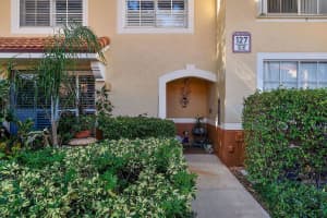 127 Yacht Club Way 103, Hypoluxo, FL 33462 Sold 02/12/24