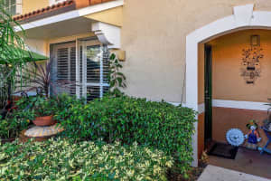 127 Yacht Club Way 103, Hypoluxo, FL 33462 Sold 02/12/24