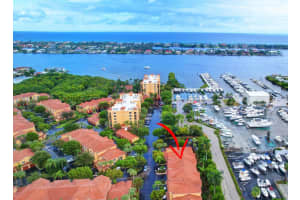 900 Scotia Dr APT 303, Hypoluxo, FL 33462, Sold 01/04/24