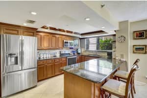 372 Golfview Road 103, North Palm Beach, FL 33408 Sold 04/16/24