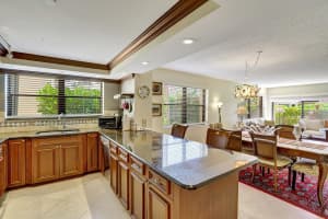 372 Golfview Road 103, North Palm Beach, FL 33408 Sold 04/16/24