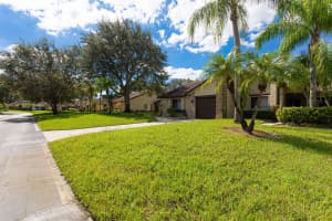 156 Ramblewood Circle, Royal Palm Beach, FL 33411 Sold 12/15/23