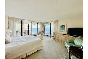 5380 N Ocean Drive 7j, Singer Island, FL 33404 Sold 12/21/23