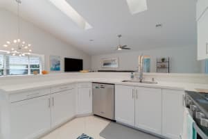 13731 Staimford Drive, Wellington, FL 33414 Sold 01/25/24