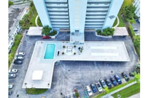 3040 Lake Shore Drive 605, Riviera Beach, FL 33404 Sold 05/06/24