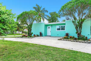 560 Sioux Road, Lantana, FL 33462 Sold 02/20/24