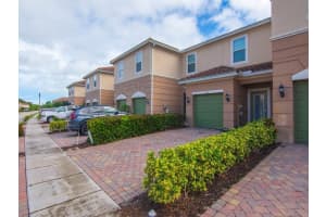 1070 Normandie Way, Vero Beach, FL 32960 Sold 12/28/23