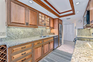 5460 N Ocean Drive 4d, Singer Island, FL 33404 Sold 04/09/24