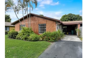 2663 SE 28th Circle 54, Boynton Beach, FL 33435 Sold 03/07/24