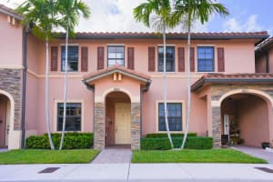 8884 W 35th Way, Hialeah, FL 33018 Sold 03/19/24
