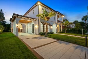 219 Pershing Way, West Palm Beach, FL 33401 Sold 02/26/24