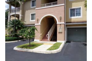 6426 Emerald Dunes Drive 201, West Palm Beach, FL 33411 Sold 05/22/24