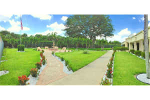 750 Lori Drive 225, Palm Springs, FL 33461 Sold 01/03/24