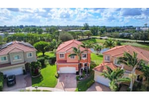 559 Gazetta Way Way, West Palm Beach, FL 33413 Sold 07/12/24
