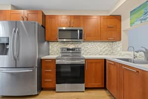8046 Sanibel Drive, Tamarac, FL 33321 Sold 05/20/24