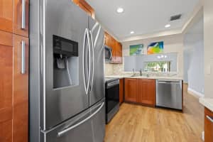 8046 Sanibel Drive, Tamarac, FL 33321 Sold 05/20/24