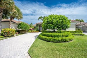 10096 Dover Carriage Lane, Lake Worth, FL 33449 Sold 02/05/24