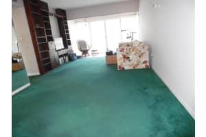 8893 Fontainebleau Boulevard 402, Miami, FL 33172 Sold 02/29/24