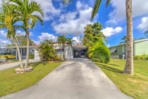 241 SE Paradise Place, Stuart, FL 34997 Sold 08/16/24