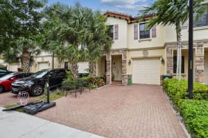 6947 Broadland Way, Coconut Creek, FL 33073 Sold 04/30/24