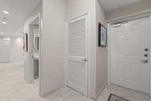 17031 Boca Club Boulevard 104b, Boca Raton, FL 33487 Sold 04/10/24