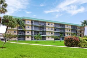 808 SE 7th Street 102, Deerfield Beach, FL 33441 Sold 01/08/24