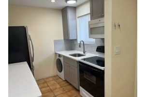 6120 Forest Hill Boulevard 105, West Palm Beach, FL 33415 Sold 12/29/23