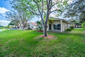 7395 NW 19 Th Court, Pembroke Pines, FL 33024 Sold 04/01/24