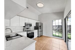 1733 Shoreside Circle, Wellington, FL 33414 Sold 04/11/24