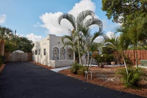 214 NE 9th Street, Delray Beach, FL 33444 Sold 04/04/24