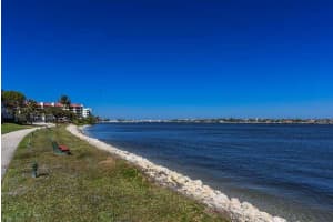 108 Half Moon Circle D2, Hypoluxo, FL 33462 Sold 02/28/24