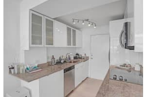 1250 West Avenue 14b, Miami Beach, FL 33139 Sold 06/04/24