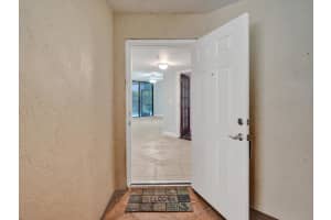 955 Egret Circle 110, Delray Beach, FL 33444 Sold 02/08/24