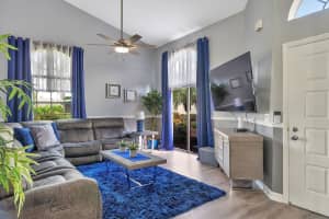 10992 Stafford Circle S, Boynton Beach, FL 33436 Sold 04/10/24