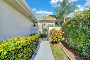 10538 Pebble Cove Lane, Boca Raton, FL 33498 Sold 01/12/24
