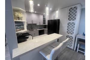 810 Lake Shore Drive 44, Lake Park, FL 33403 Sold 04/10/24