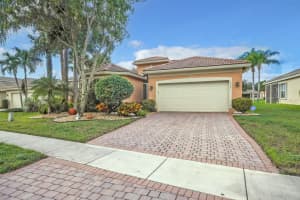 10591 Silverton Lane, Boynton Beach, FL 33437 Sold 04/02/24