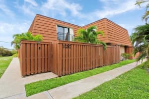 3900 County Line Road 12c, Tequesta, FL 33469 Sold 02/20/24