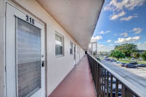 225 Bonnie Boulevard 310, Palm Springs, FL 33461 Sold 03/06/24