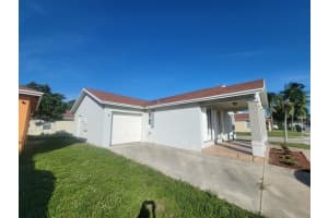 921 10th Street, West Palm Beach, FL 33401 Sold 01/31/24