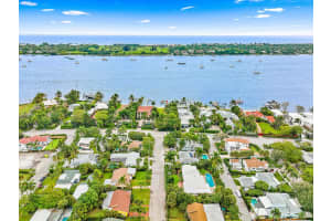 216 32nd Street, West Palm Beach, FL 33407 Sold 11/07/24