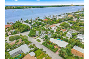 216 32nd Street, West Palm Beach, FL 33407 Sold 11/07/24