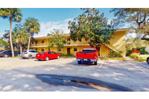 400 18th St #7, Vero Beach, FL 32960, Sold 12/14/23