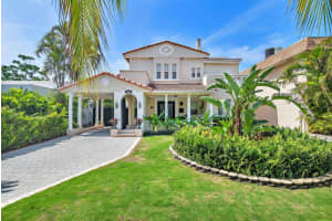 808 Park Place, West Palm Beach, FL 33401 Sold 07/01/24